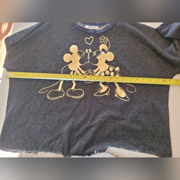 Disney Parks Mickey & Minnie sweatshirt for women. Size xxlarge. - Picture 4 of 6